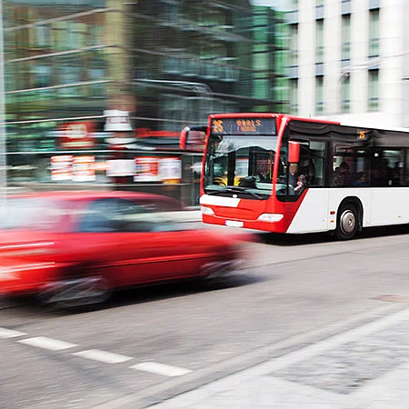 PARKEN UND ANFAHRT